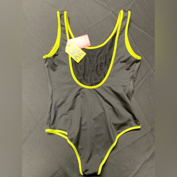 NWT Zumba Wear Bodysuit Size M - Picture 2 of 5